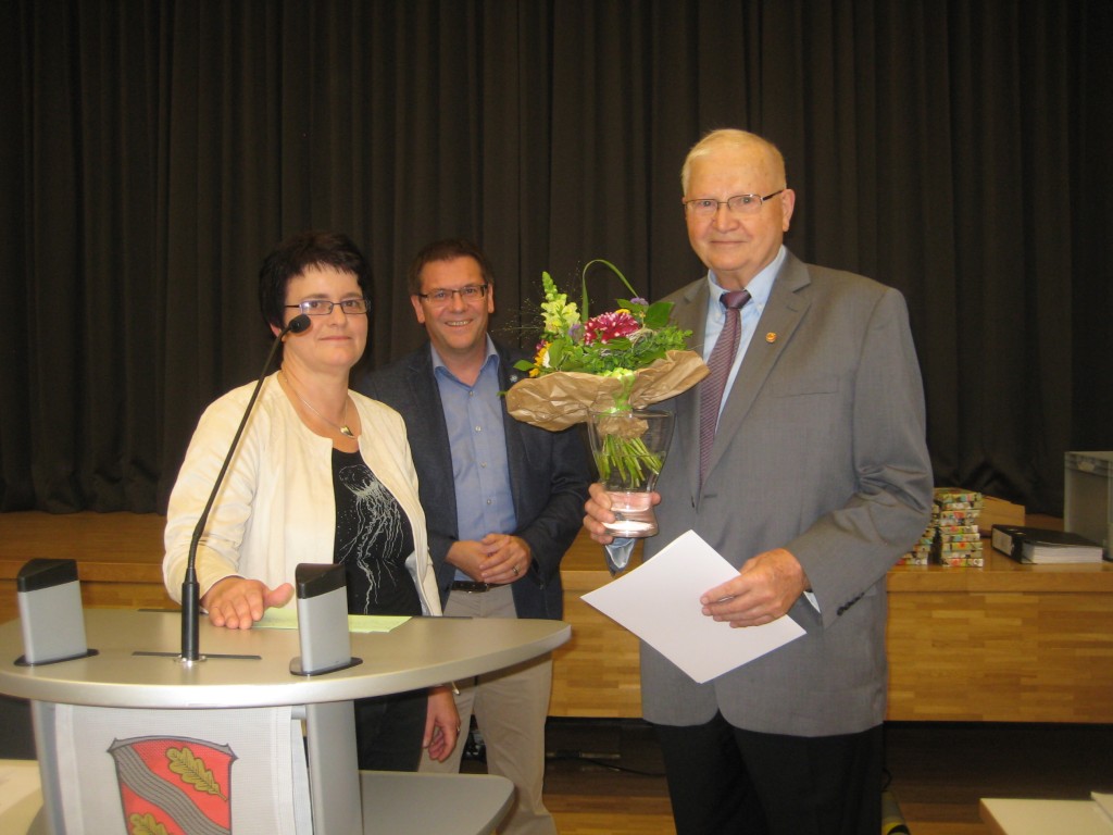 WernerEhrenBei 1-1024x768 in Hohe Fuldataler Ehrung für den Alt-Liberalen Werner Ueckert!